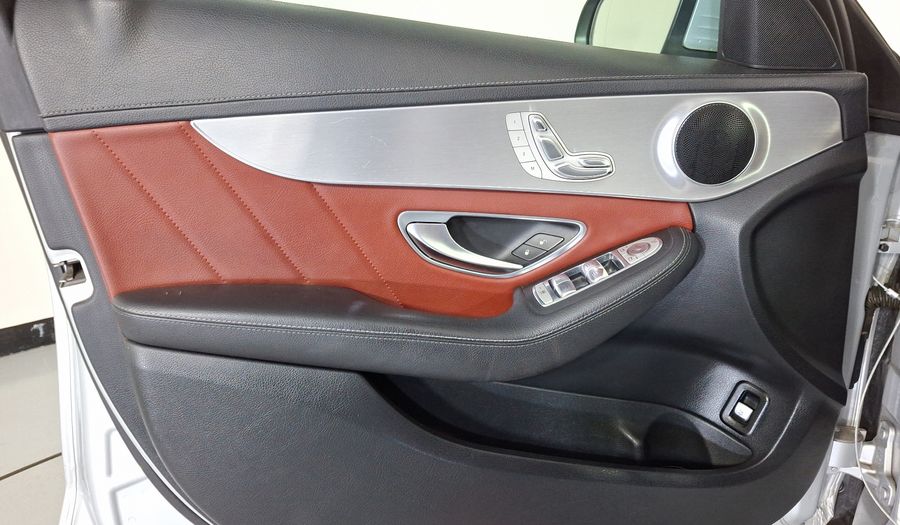 Mercedes Benz Clase C 2.0 250 CGI SPORT AT Sedan 2015