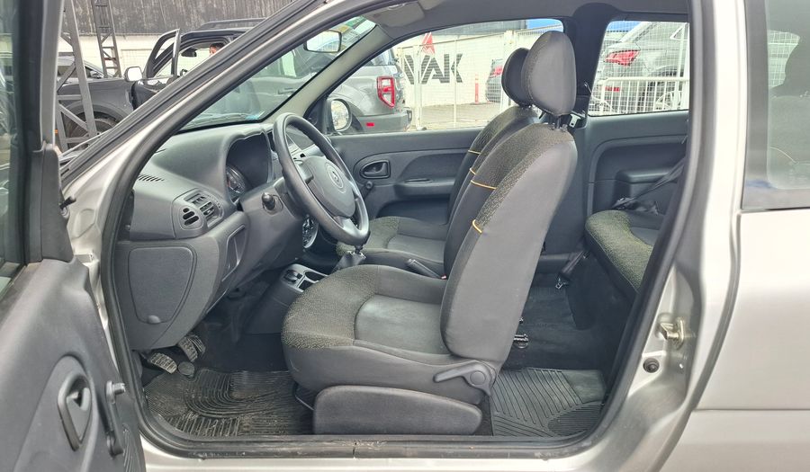 Renault Clio 1.1 CONFORT Hatchback 2014