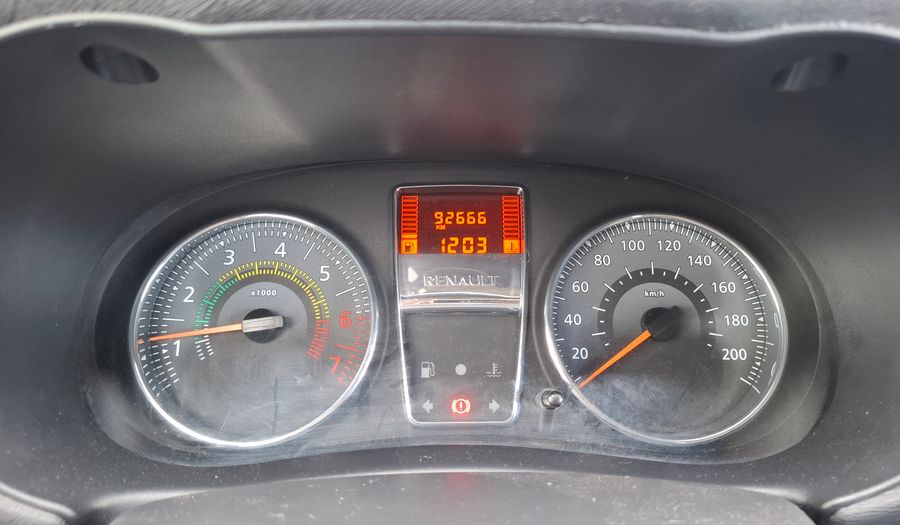 Renault Clio 1.1 CONFORT Hatchback 2014