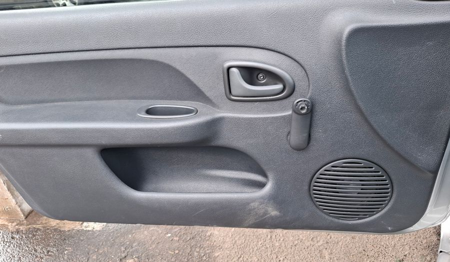 Renault Clio 1.1 CONFORT Hatchback 2014
