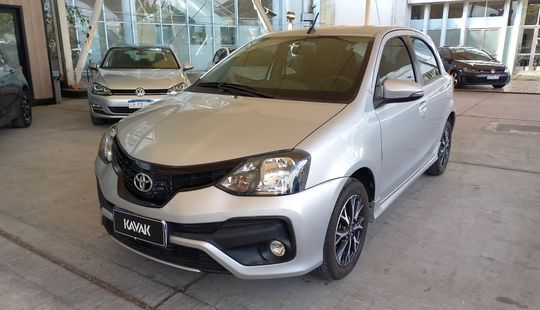 Toyota • Etios