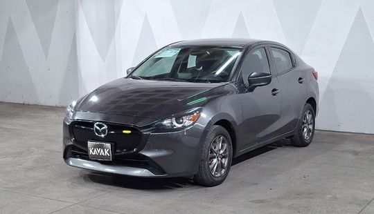 Mazda • Mazda 2