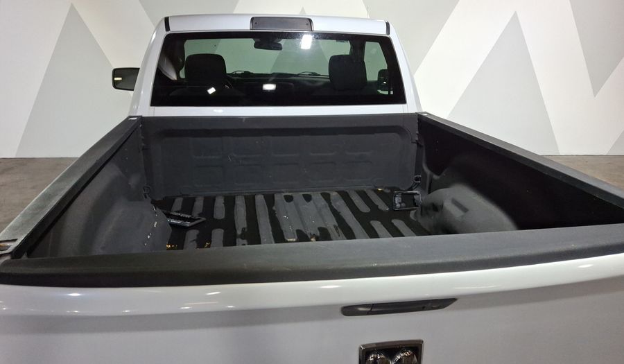 Ram 1500 3.6 ST REG CAB 4X2 V6 8 AUTO Pickup 2020