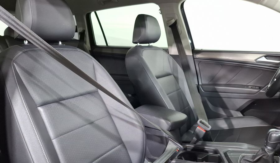 Volkswagen Tiguan 1.4 COMFORTLINE PIEL DCT Suv 2019