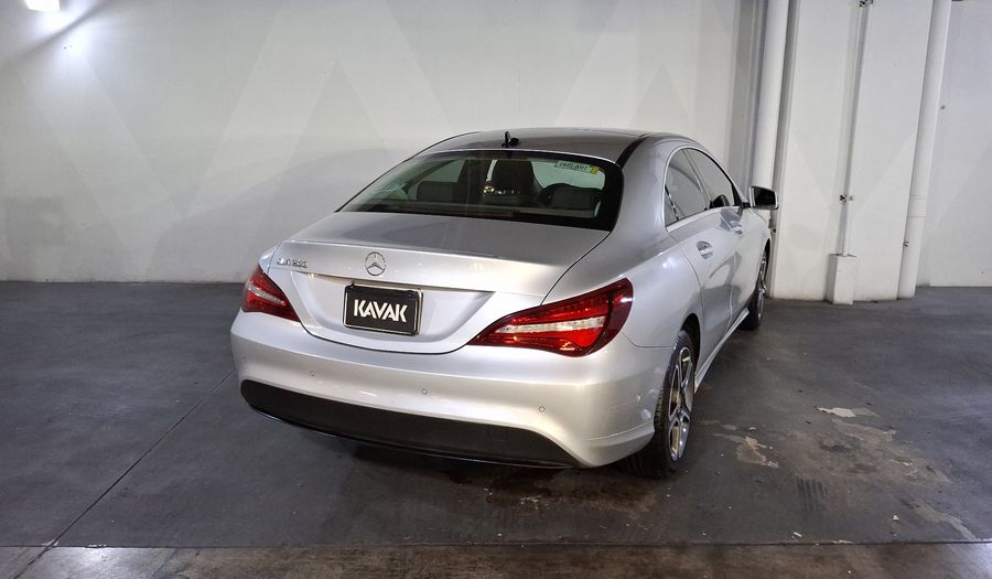 Mercedes Benz Clase Cla 1.6 CLA 200 SPORT DCT Coupe 2018
