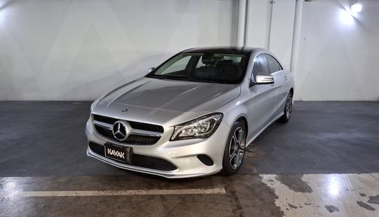 Mercedes Benz • Clase CLA