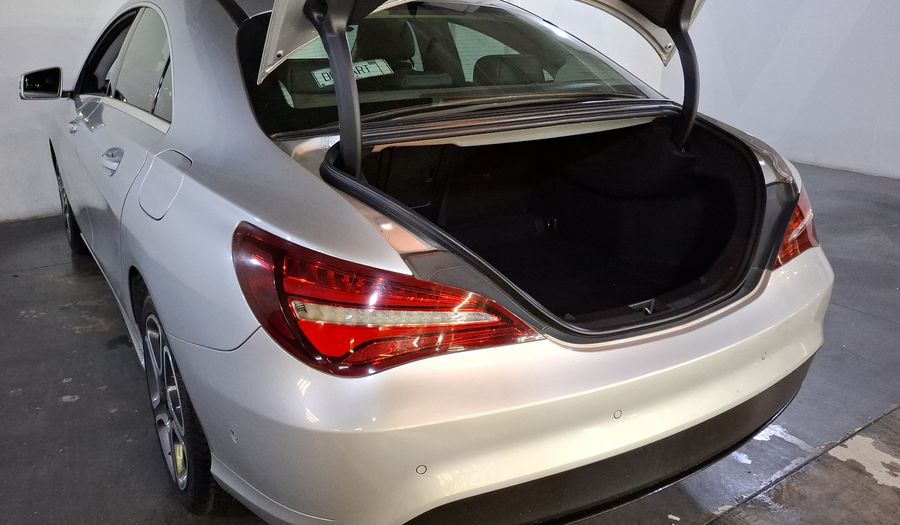 Mercedes Benz Clase Cla 1.6 CLA 200 SPORT DCT Coupe 2018