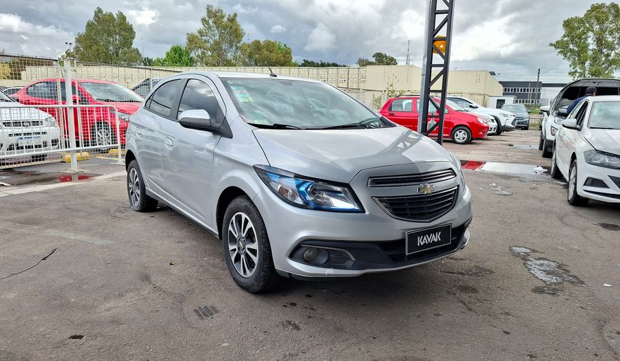 Chevrolet Onix 1.4 LTZ Hatchback 2013