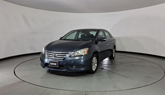 Nissan • Sentra