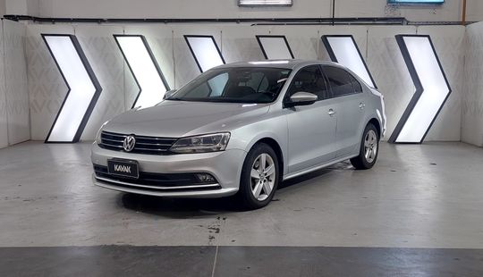 Volkswagen • Vento