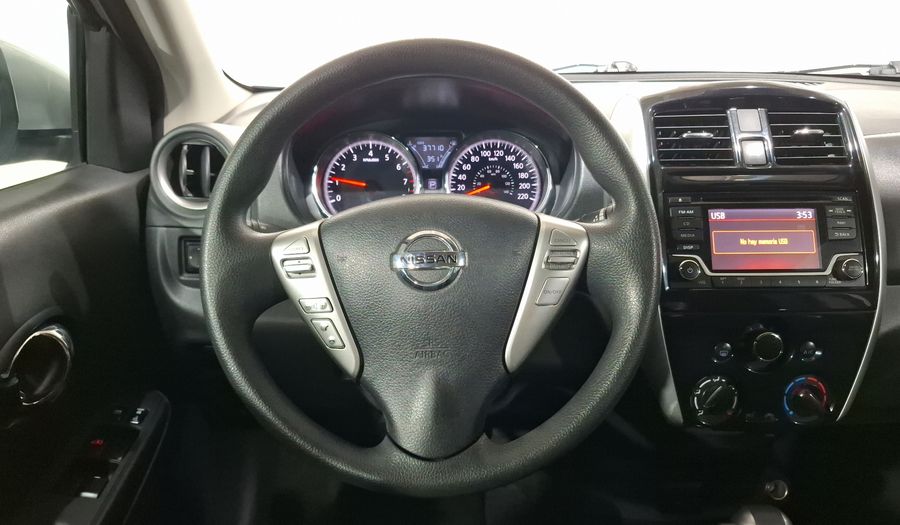 Nissan Versa 1.6 ADVANCE AUTO Sedan 2017