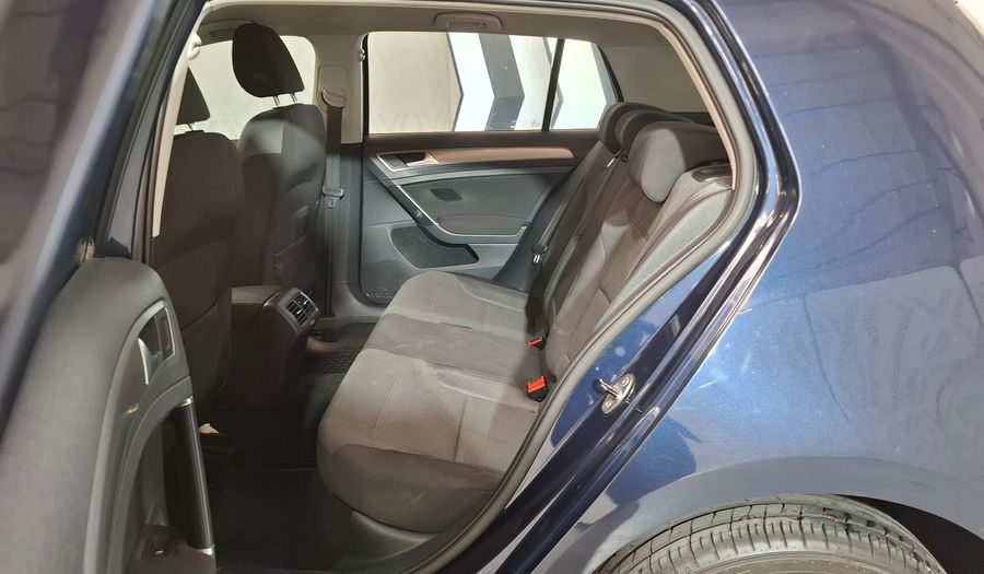Volkswagen Golf 1.6 MPI TRENDLINE Hatchback 2016
