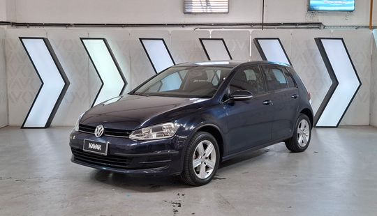 Volkswagen • Golf