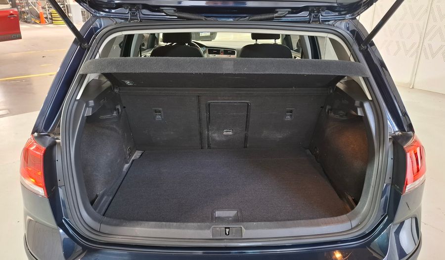Volkswagen Golf 1.6 MPI TRENDLINE Hatchback 2016