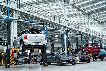 نعيد ترتيب كل سياراتنا