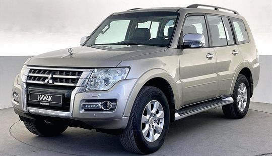Mitsubishi • Pajero