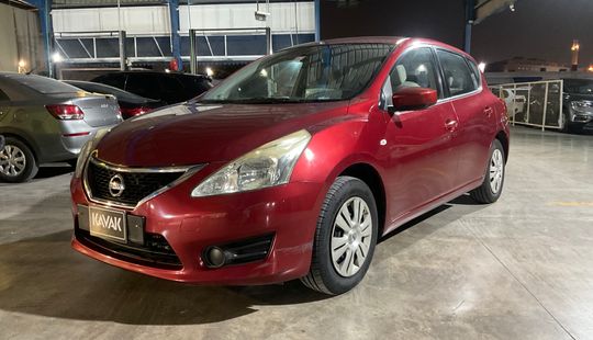 Nissan • Tiida