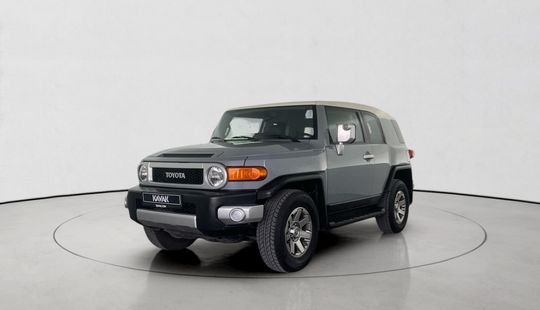 Toyota • FJ Cruiser