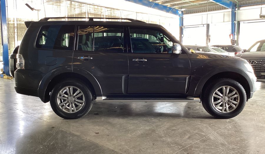 Mitsubishi Pajero GLS HIGHLINE Suv 2016