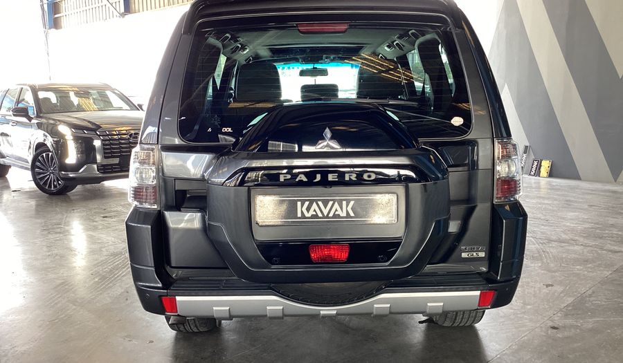 Mitsubishi Pajero GLS HIGHLINE Suv 2016