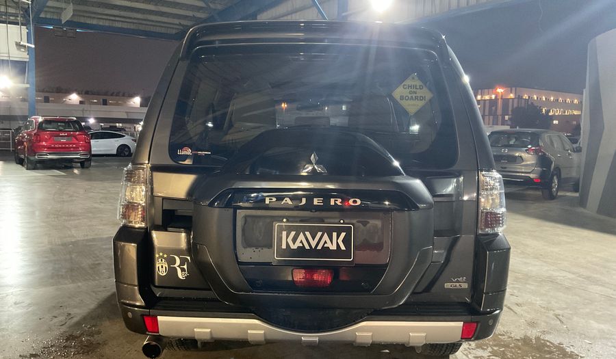 Mitsubishi Pajero 3.5 GLS LWB H/L FAB Suv 2016