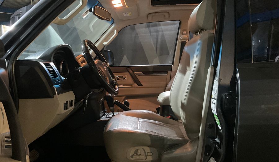 Mitsubishi Pajero 3.5 GLS LWB H/L FAB Suv 2016