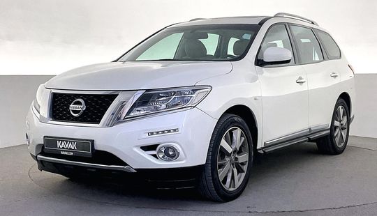 Nissan • Pathfinder