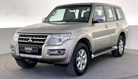 Mitsubishi • Pajero