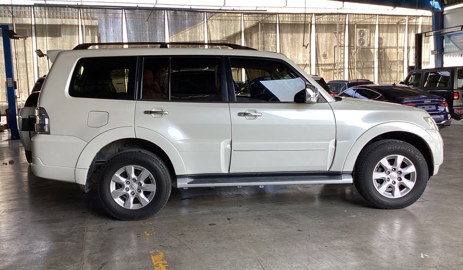 Mitsubishi Pajero GLS MIDLINE Suv 2017