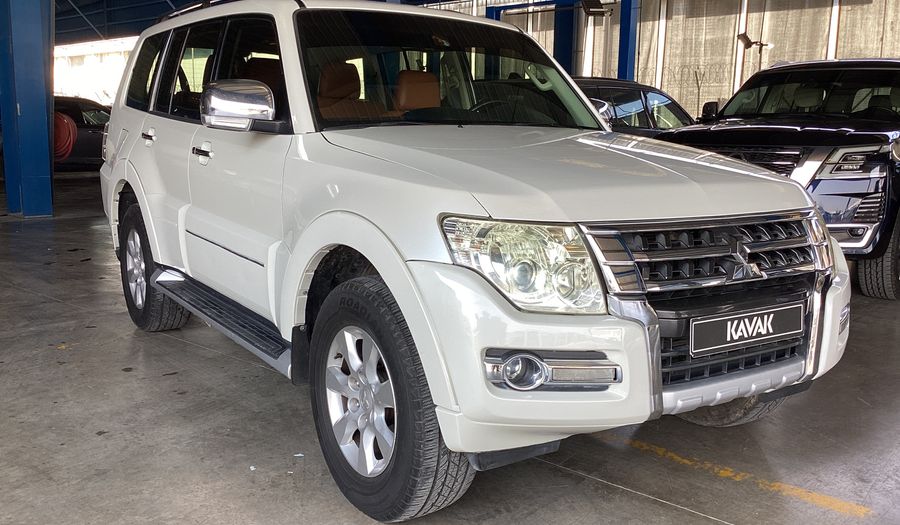 Mitsubishi Pajero GLS MIDLINE Suv 2017