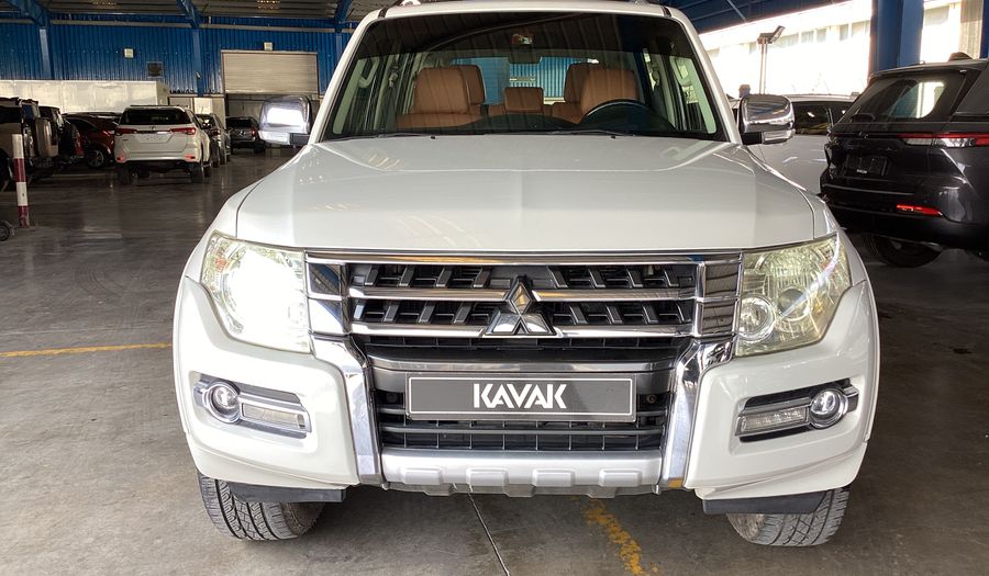 Mitsubishi Pajero GLS MIDLINE Suv 2017