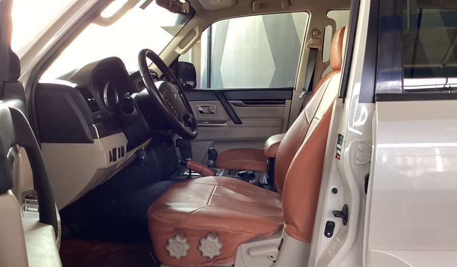 Mitsubishi Pajero GLS MIDLINE Suv 2017