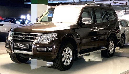 Mitsubishi • Pajero