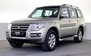 Mitsubishi • Pajero