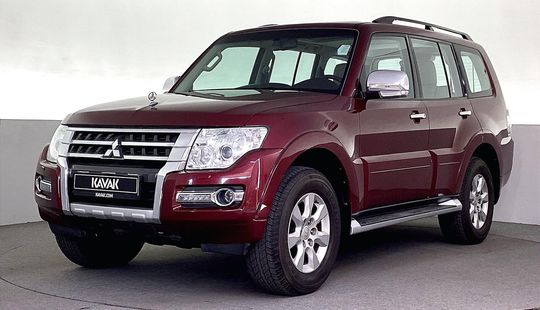 Mitsubishi • Pajero