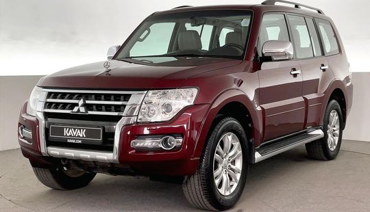 Mitsubishi • Pajero