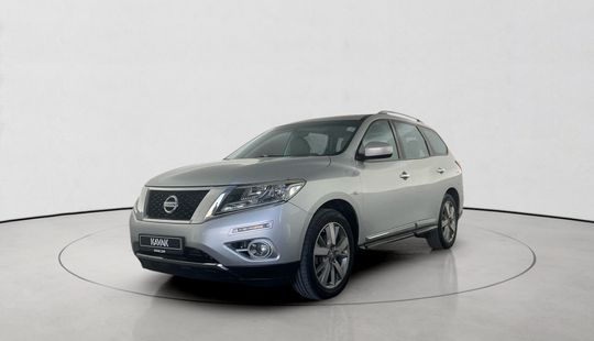 Nissan • Pathfinder