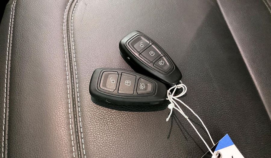Ford Escape SEL Suv 2017