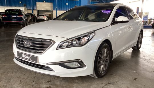 Hyundai • Sonata
