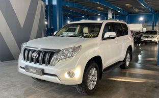Toyota • Land Cruiser Prado