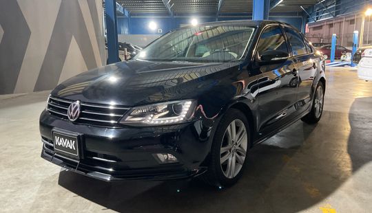 Volkswagen • Jetta