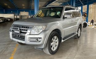 Mitsubishi • Pajero