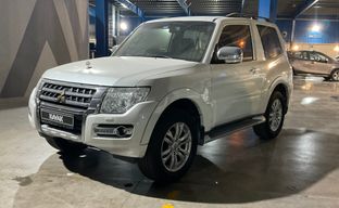 Mitsubishi • Pajero