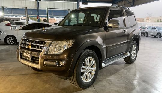 Mitsubishi • Pajero