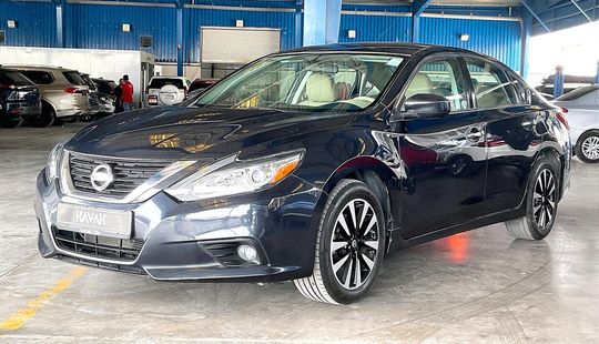 Nissan • Altima