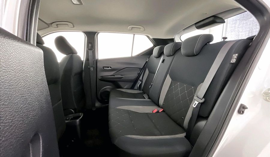 Nissan Kicks SV Suv 2018