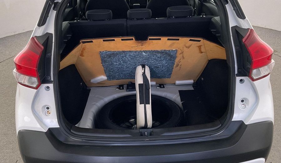 Nissan Kicks SV Suv 2018