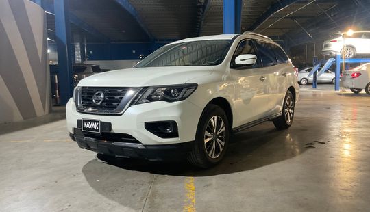 Nissan • Pathfinder