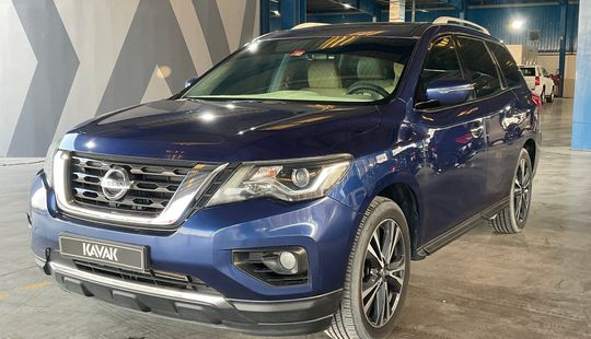 Nissan • Pathfinder