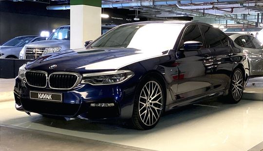 BMW • 520i